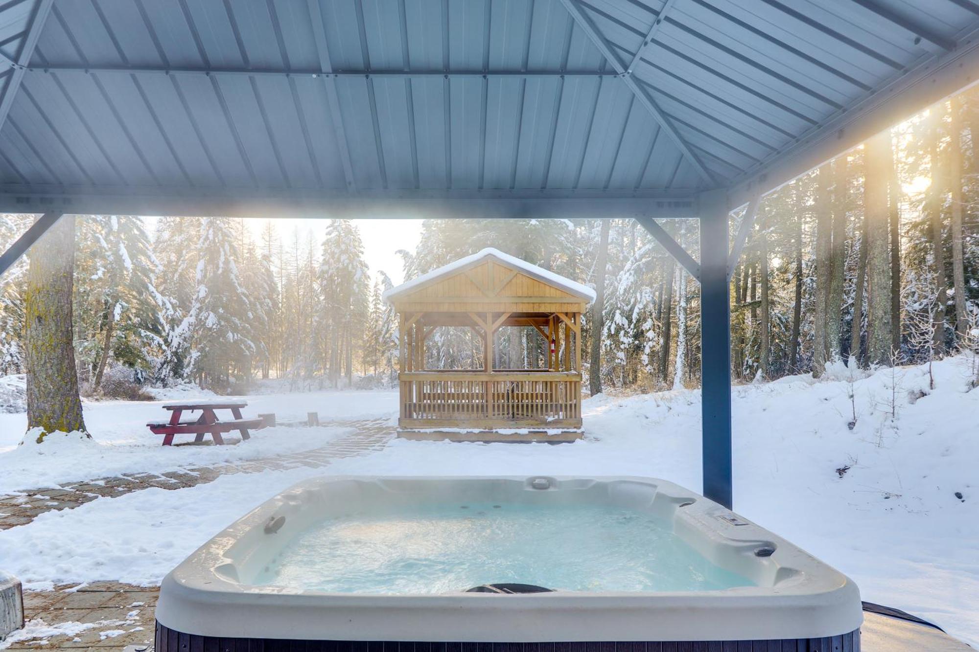 Columbia Falls Private Retreat Pool Table And Deck! エクステリア 写真