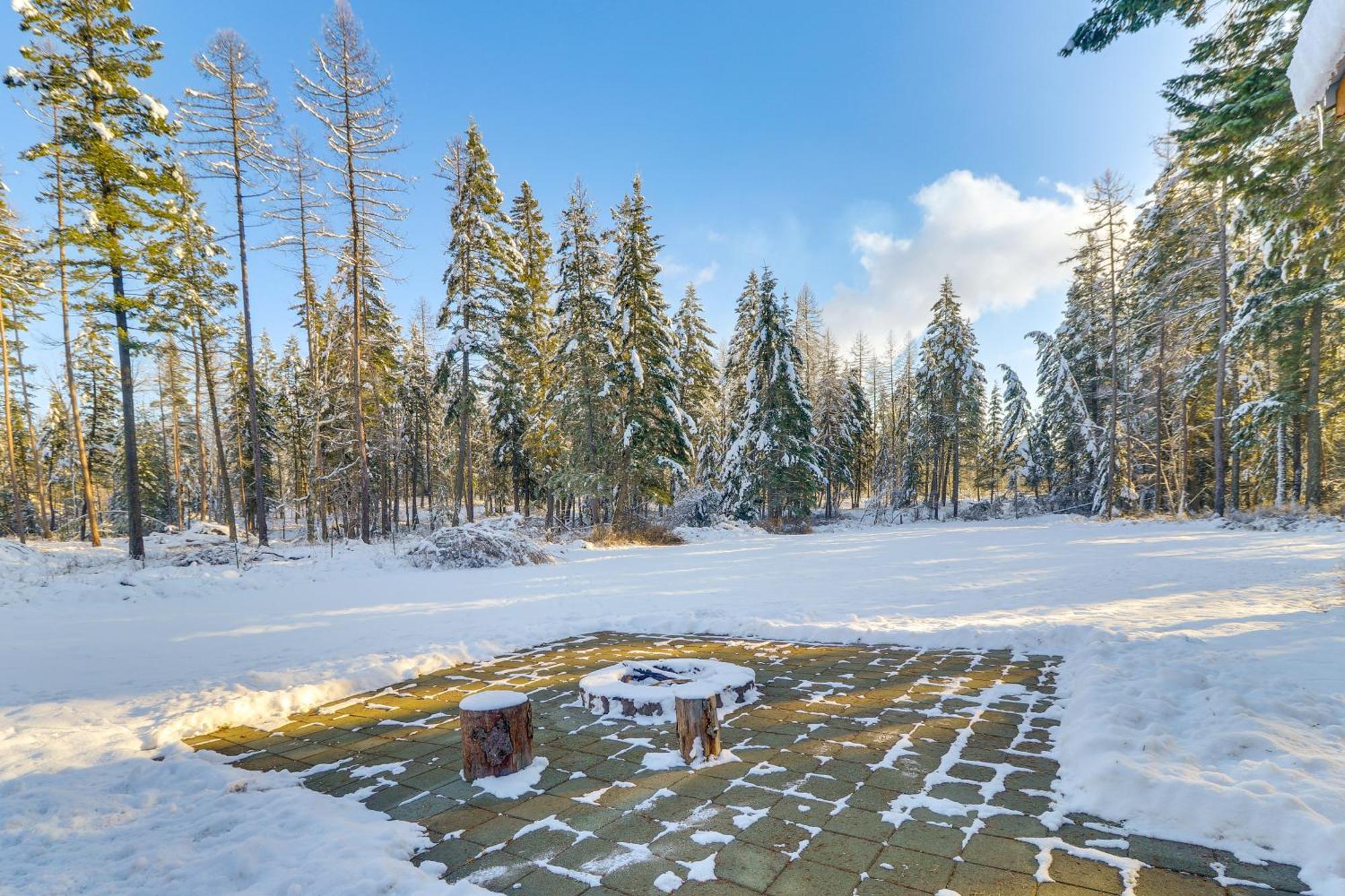 Columbia Falls Private Retreat Pool Table And Deck! エクステリア 写真